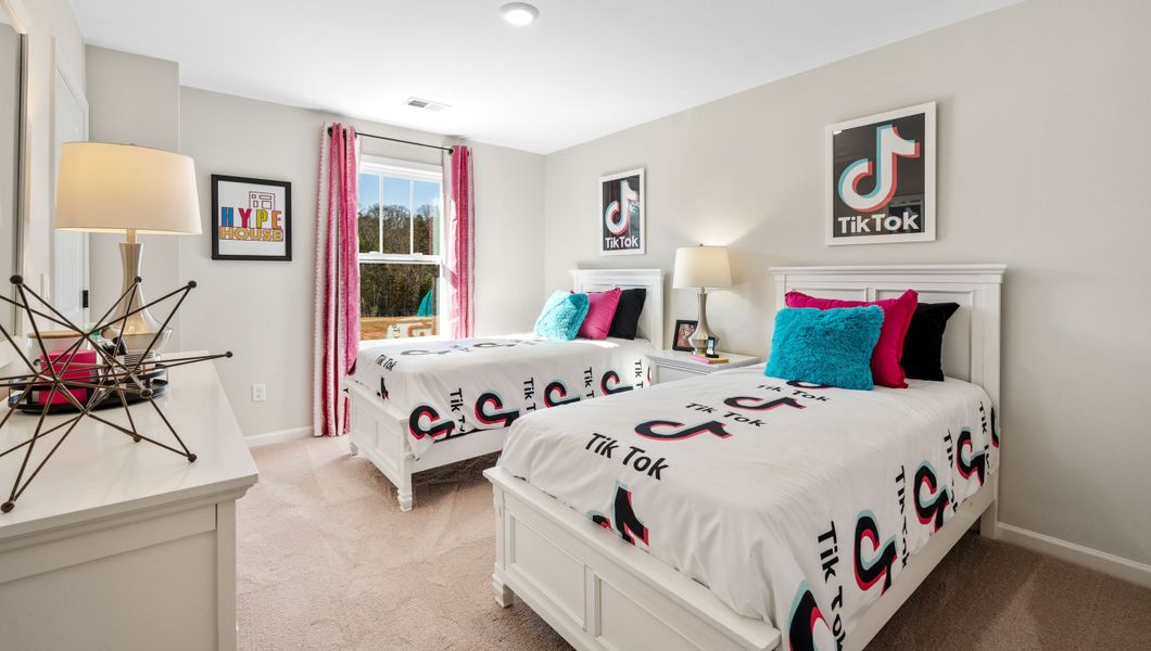 Furnished interior view inside a new home in Campbell Ridge, Piedmont (Image 28).