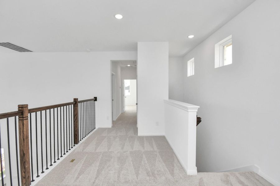 Spacious, unfurnished interior of a new home in Elyson, Katy (Image 18).