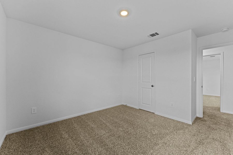 Spacious, unfurnished interior of a new home in Bar W Ranch, Georgetown (Image 26). Spacious, unfurnished interior of a new home in Bar W Ranch, Georgetown (Image 26).
