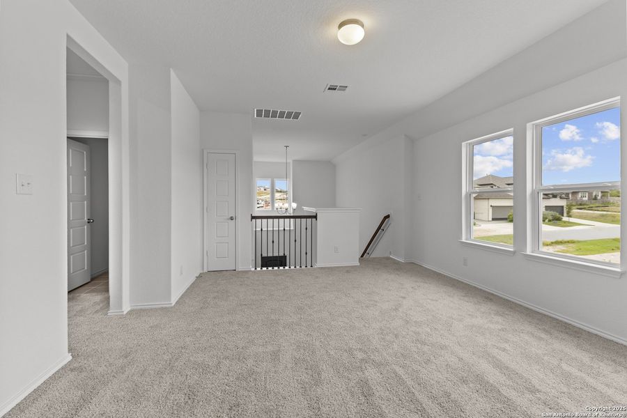 Spacious, unfurnished interior of a new home in Ladera, San Antonio (Image 28). Spacious, unfurnished interior of a new home in Ladera, San Antonio (Image 28).