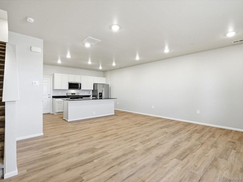 Spacious, unfurnished interior of a new home in , Windsor (Image 14).