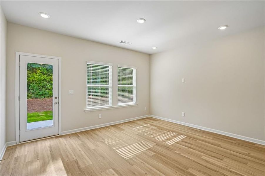 Spacious, unfurnished interior of a new home in Artisan Walk, Fairburn (Image 30). Spacious, unfurnished interior of a new home in Artisan Walk, Fairburn (Image 30).