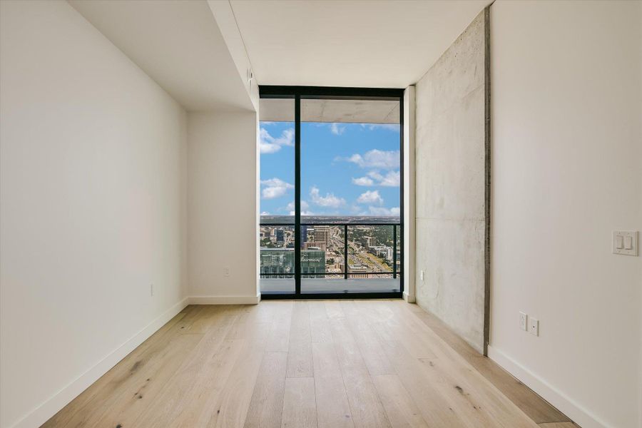Spacious, unfurnished interior of a new home in The Modern Austin Residences, Austin (Image 24). Spacious, unfurnished interior of a new home in The Modern Austin Residences, Austin (Image 24).