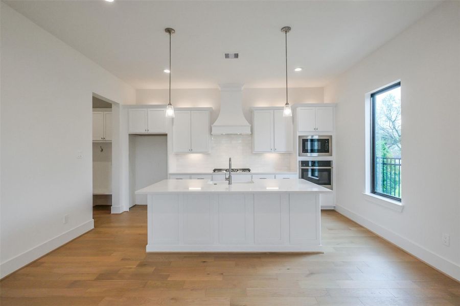 Furnished interior view inside a new home in Timbergrove Trails, Houston (Image 7).