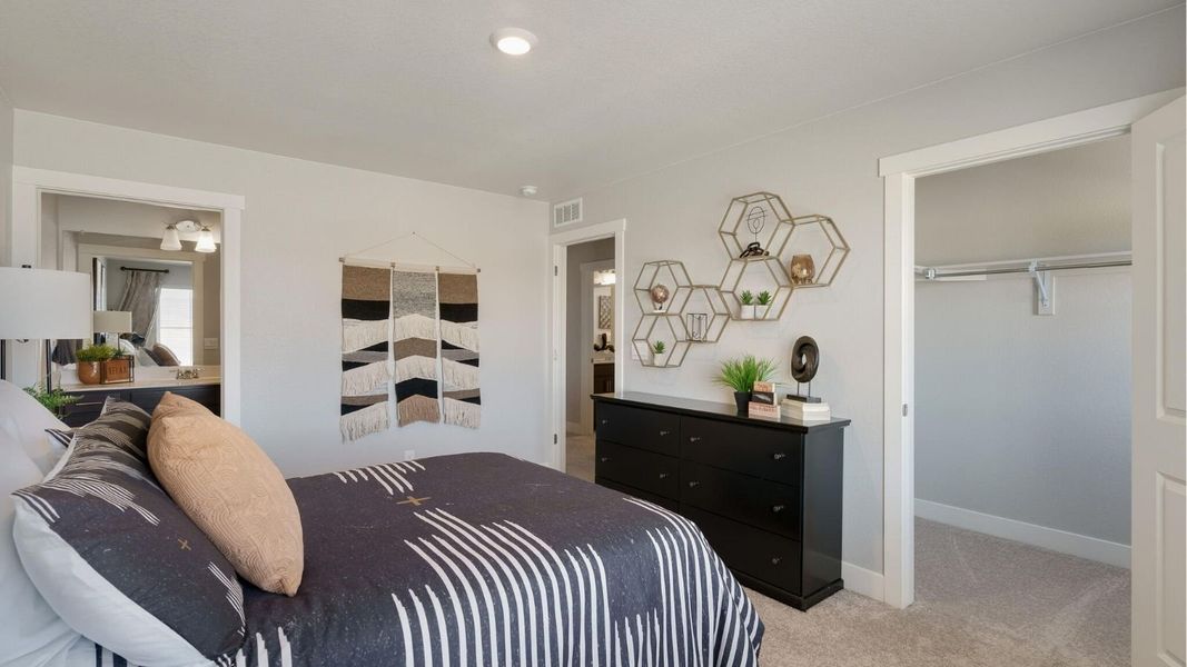 Furnished interior view inside a new home in Vantage, Berthoud (Image 26).