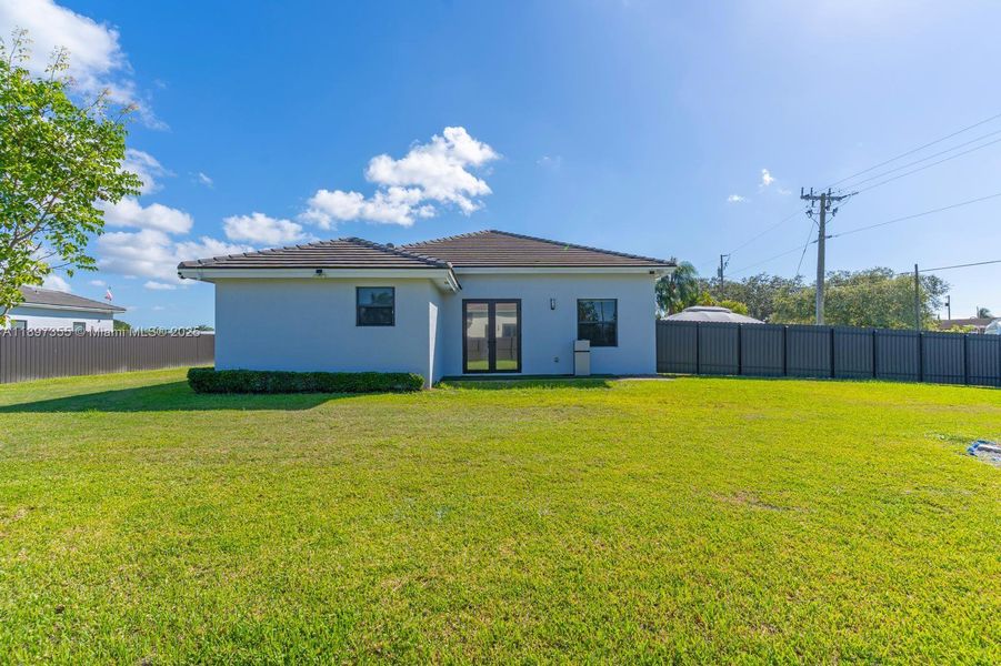 Exterior details of a home in Century Royal Homes, Homestead (Image 3).