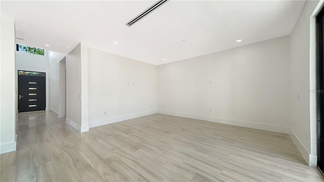 Spacious, unfurnished interior of a new home in , Sarasota (Image 25). Spacious, unfurnished interior of a new home in , Sarasota (Image 25).