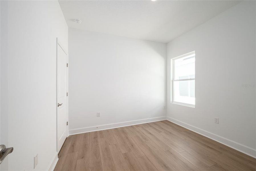 Spacious, unfurnished interior of a new home in , Sanford (Image 16).
