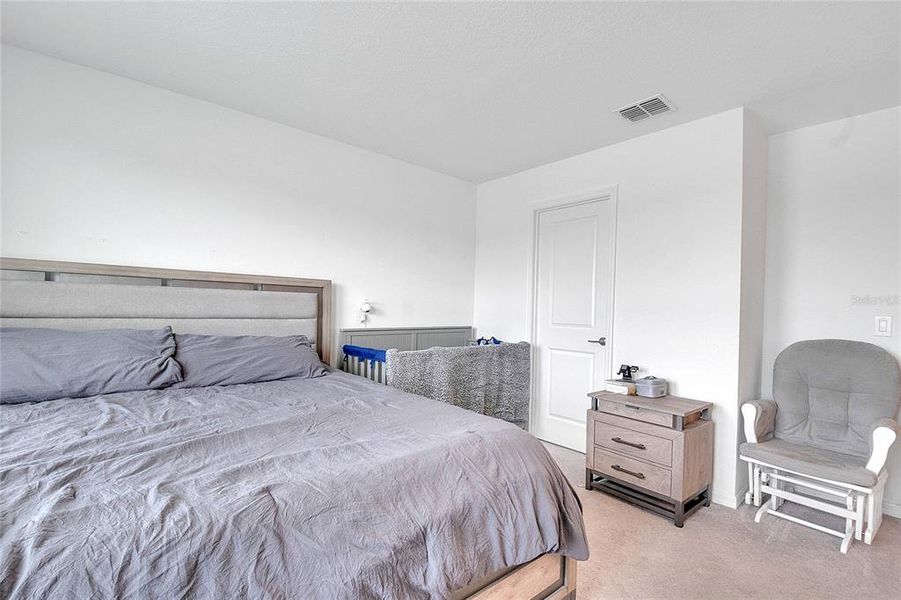 Furnished interior view inside a new home in , Kissimmee (Image 12).