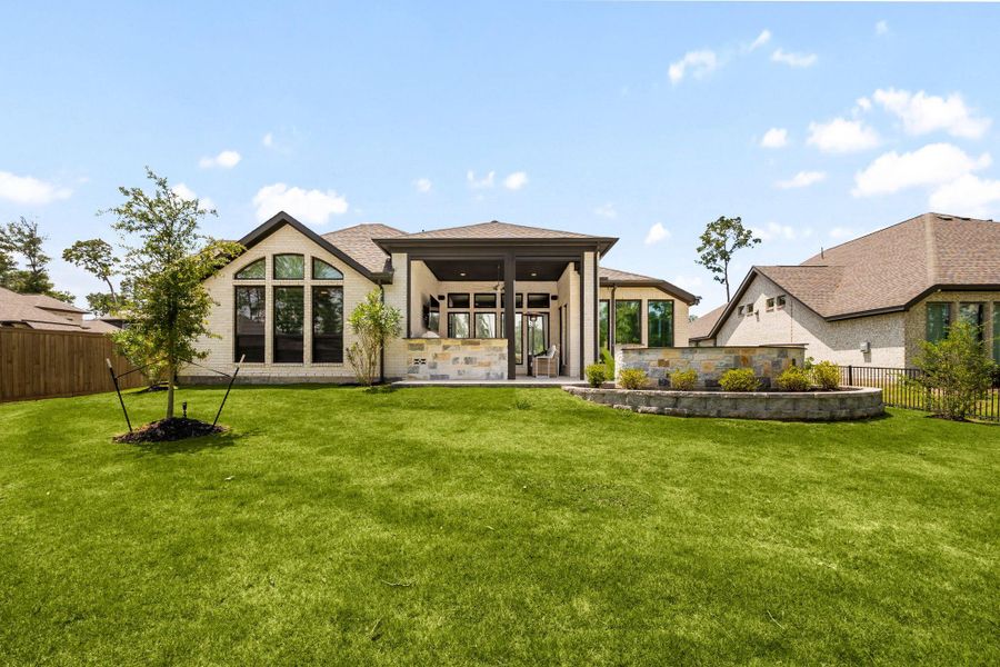 Exterior details and patio area of a home in The Highlands, Porter (Image 4).