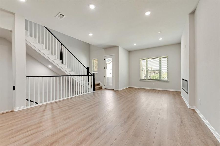Spacious, unfurnished interior of a new home in Wade Settlement Townhomes, Frisco (Image 23).
