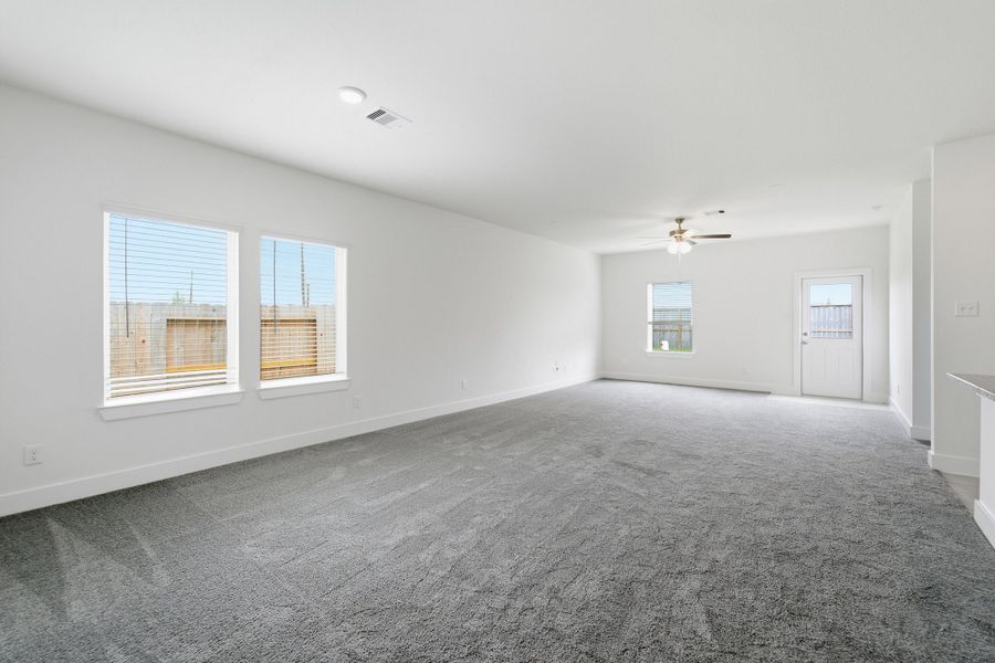Spacious, unfurnished interior of a new home in Harvest Pointe, Needville (Image 44).