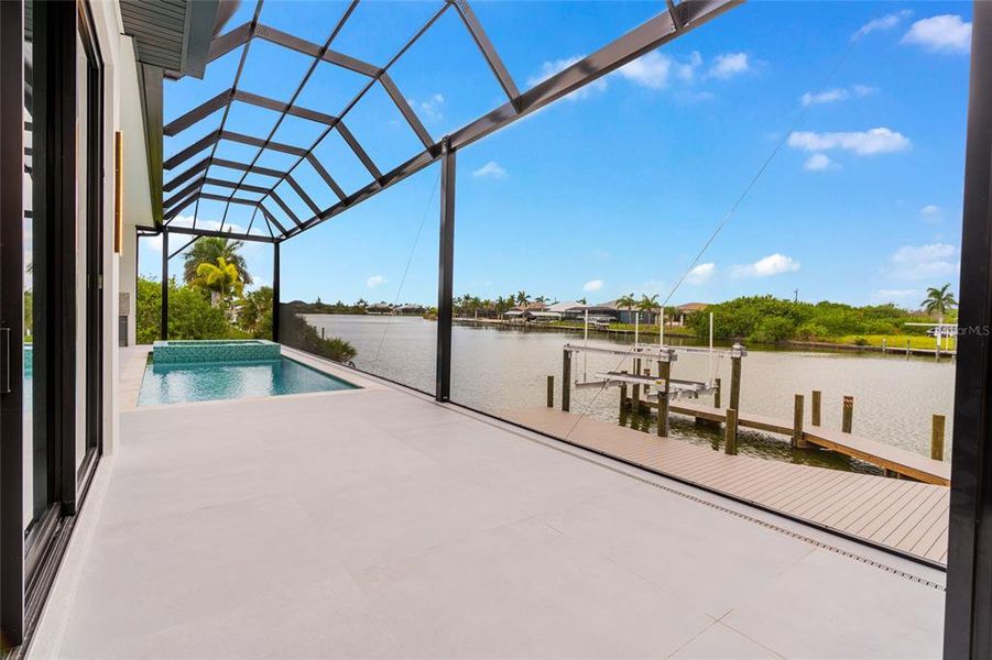 Exterior details and patio area of a home in , Port Charlotte (Image 4).