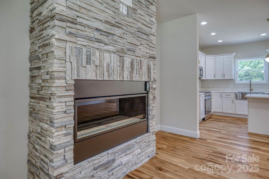 Image 33 of a home in .