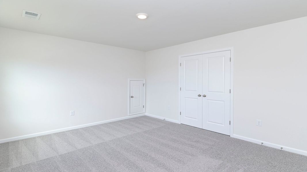 Spacious, unfurnished interior of a new home in Sease's Pond, Gilbert (Image 34). Spacious, unfurnished interior of a new home in Sease's Pond, Gilbert (Image 34).