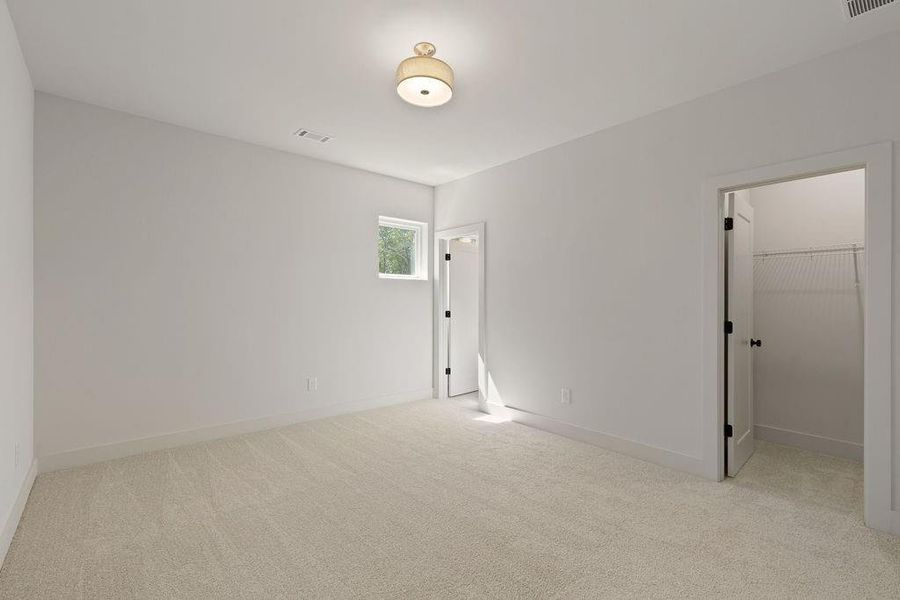 Spacious, unfurnished interior of a new home in Aster, Roswell (Image 46).
