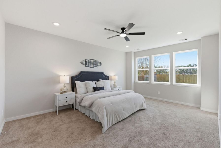 Furnished interior view inside a new home in , Fresno (Image 19).