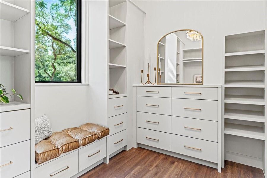Furnished interior view inside a new home in , Wimberley (Image 10).