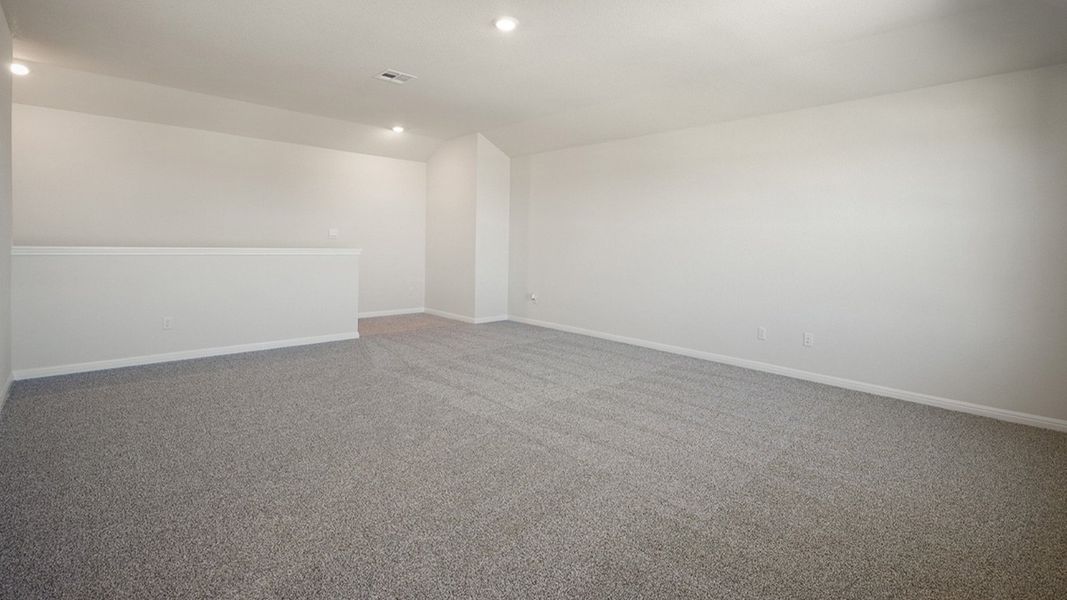 Spacious, unfurnished interior of a new home in Thunder Rock, Marble Falls (Image 28).