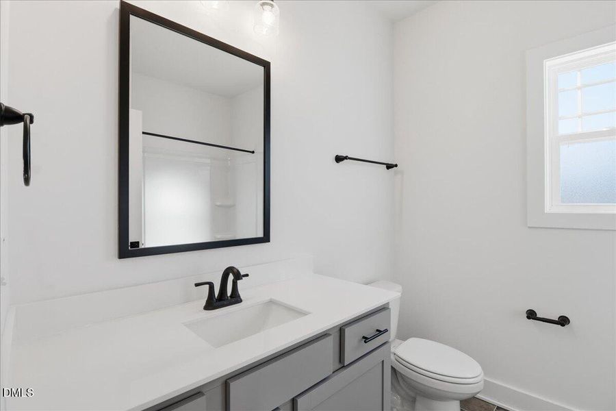 28-103 Manchester Ct-28