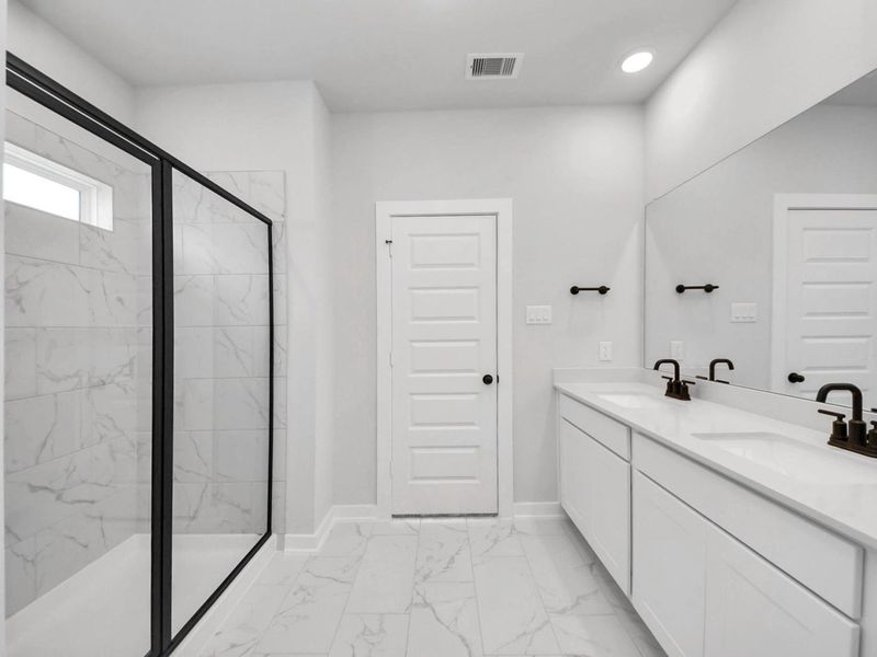 Furnished interior view inside a new home in River Ranch Meadows, Dayton (Image 16).