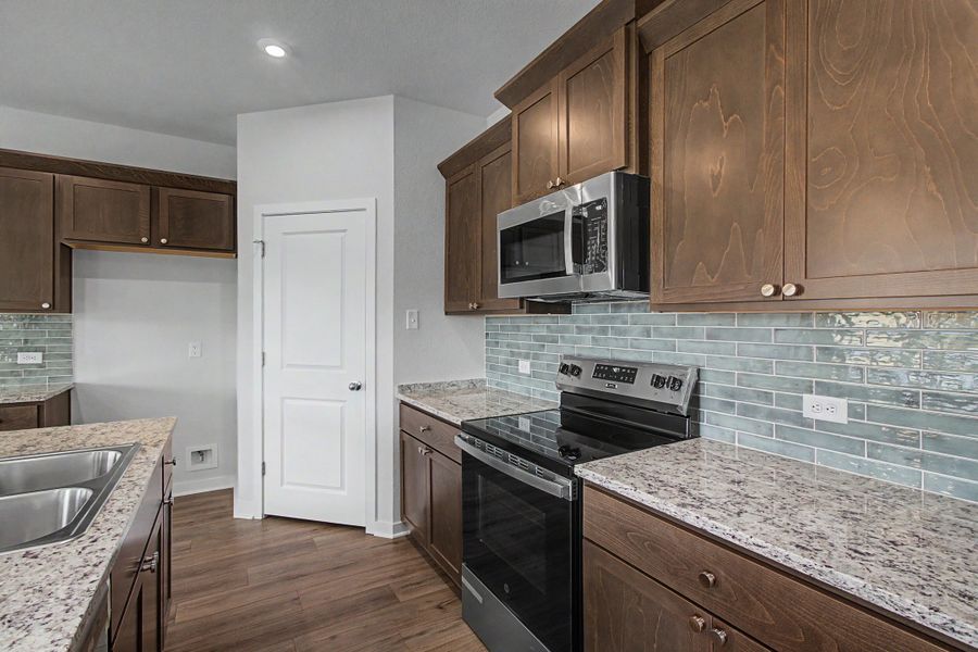 Furnished interior view inside a new home in Pleasant Hill, Bryan (Image 5).