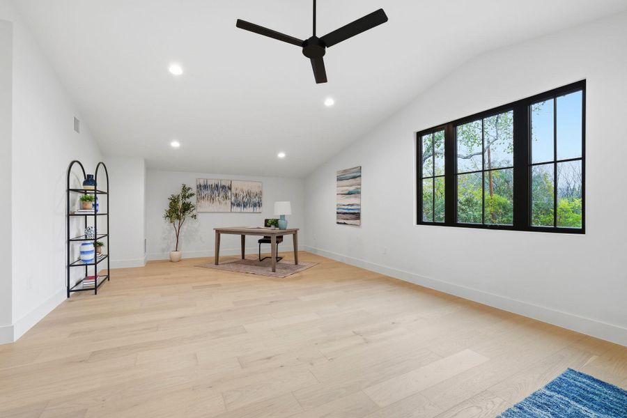 Spacious, unfurnished interior of a new home in , Austin (Image 20).