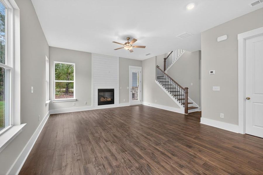 Spacious, unfurnished interior of a new home in Red Bird Manor, Jefferson (Image 19).