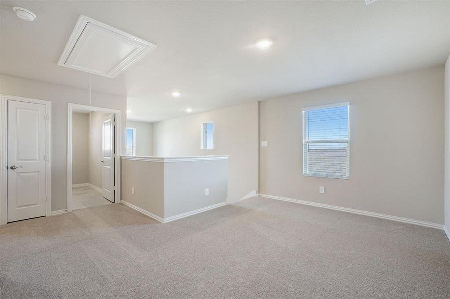 Spacious, unfurnished interior of a new home in Eastridge - Spring Series, McKinney (Image 28).