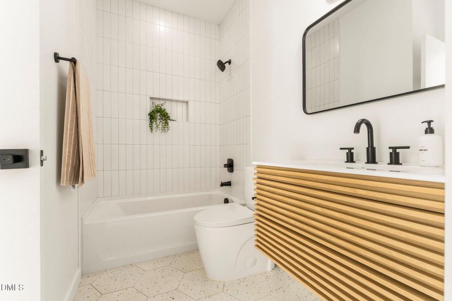 15-409 Alston St-15 15-409 Alston St-15