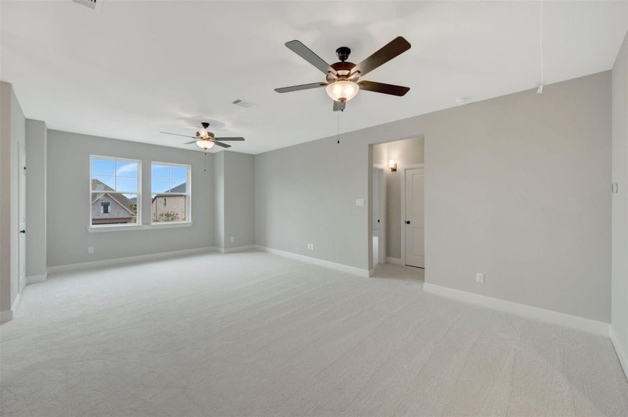 Spacious, unfurnished interior of a new home in Jordan Ranch - Premier Collection, Fulshear (Image 14).