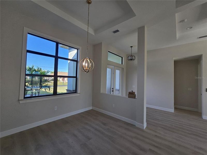 Spacious, unfurnished interior of a new home in , Port Charlotte (Image 7).