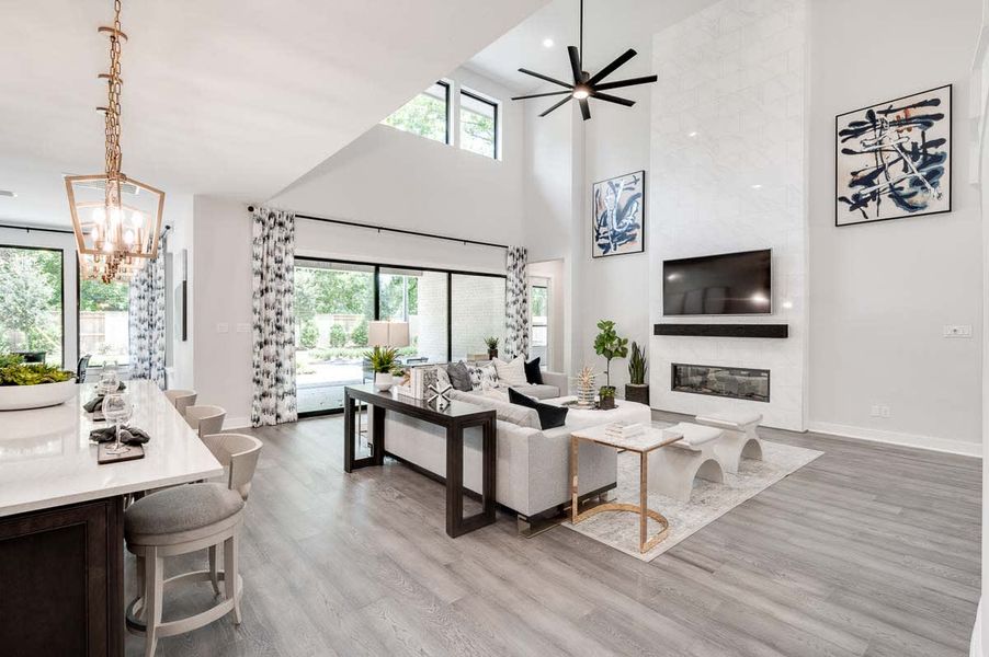 Representative furnished interior of a home built from the Verona by Tri Pointe Homes in Sienna 80′, Missouri City (Image 8).