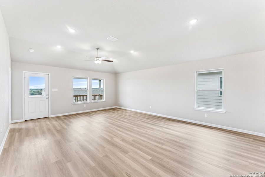 Spacious, unfurnished interior of a new home in Mesquite Ridge, San Antonio (Image 26). Spacious, unfurnished interior of a new home in Mesquite Ridge, San Antonio (Image 26).