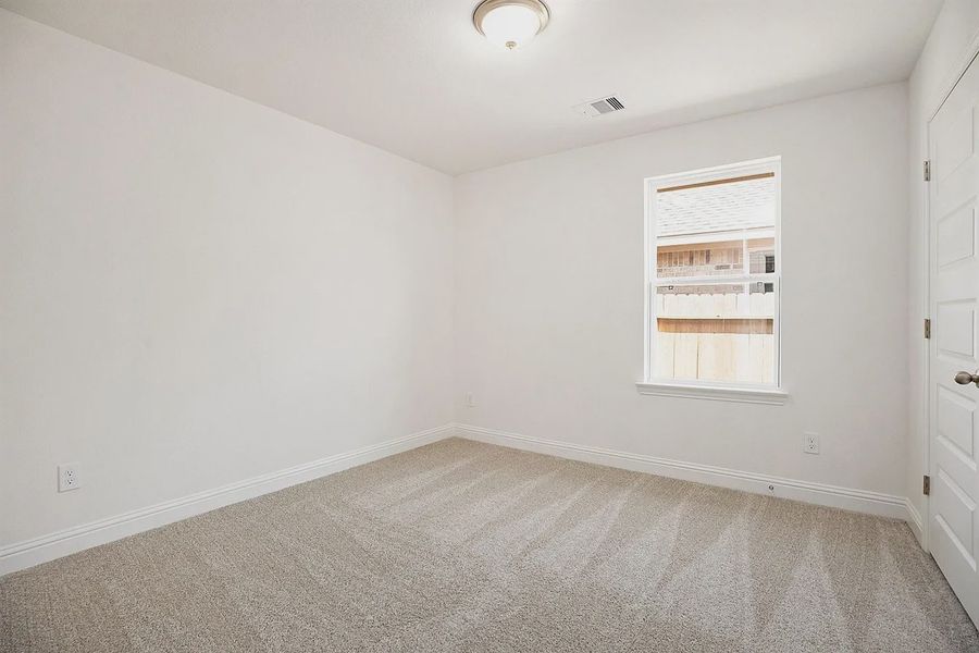 Spacious, unfurnished interior of a new home in Kiber Reserve, Angleton (Image 15).