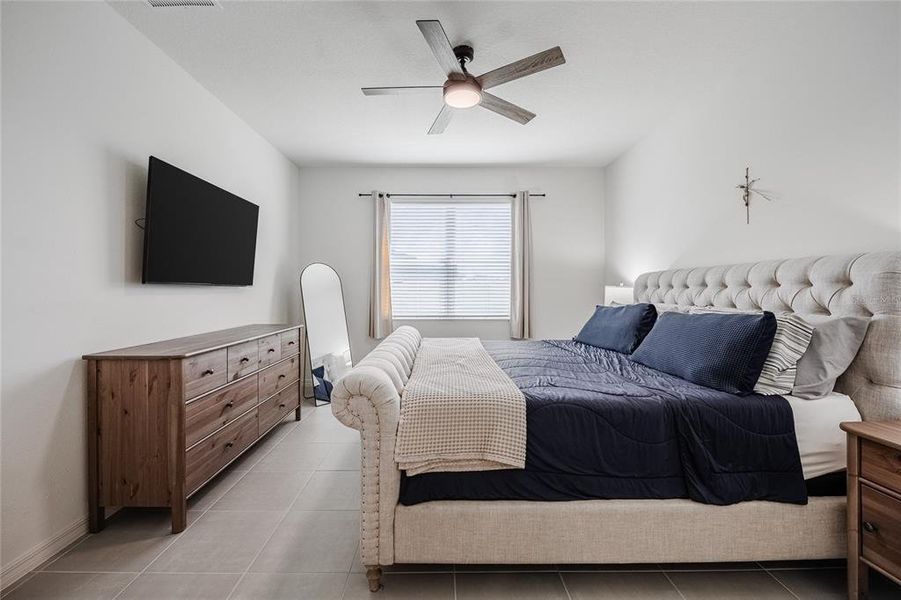 Furnished interior view inside a new home in , Bartow (Image 19).