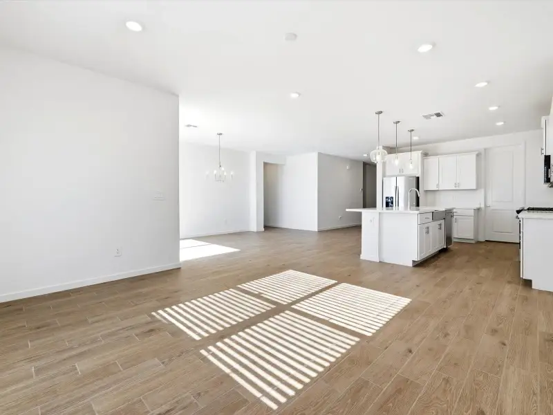 Spacious, unfurnished interior of a new home in Anthem at Merrill Ranch Reserve Series, Florence (Image 8).