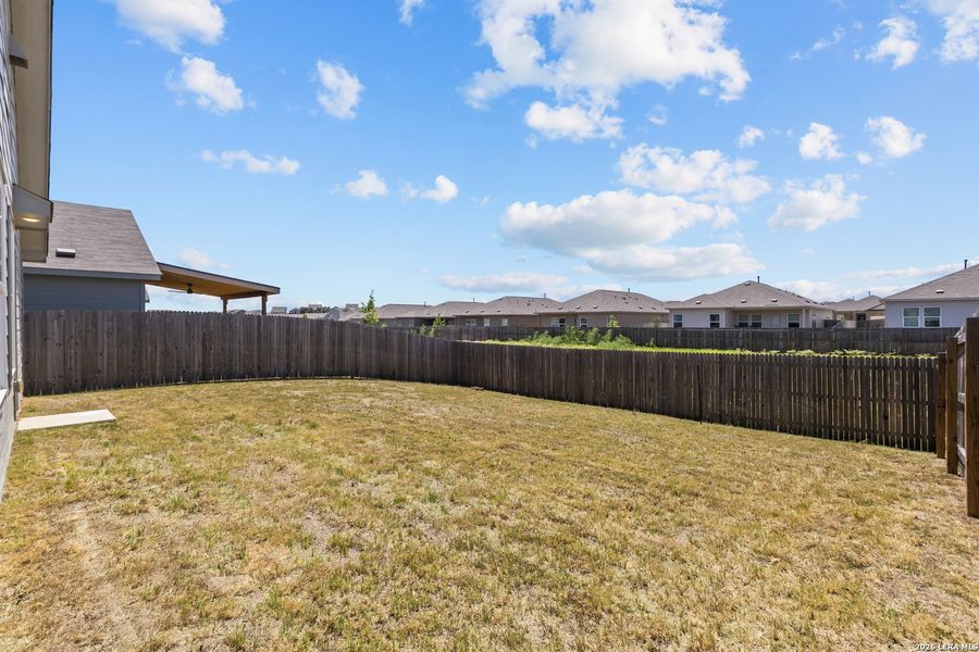 Exterior details and patio area of a home in Hidden Trails, Bulverde (Image 3).
