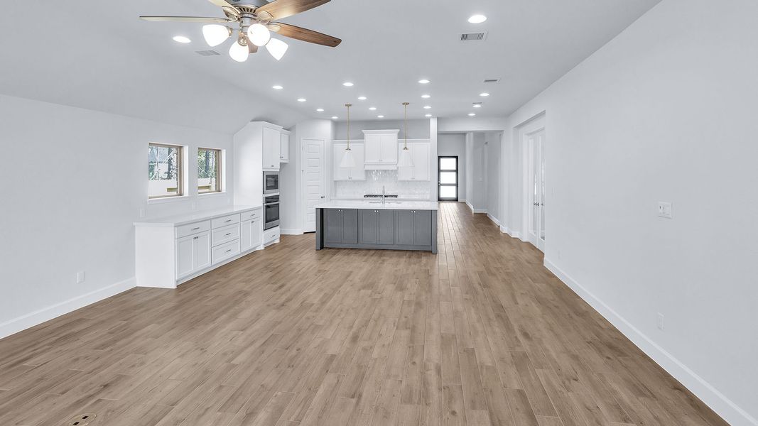 Spacious, unfurnished interior of a new home in Woodhavyn, Magnolia (Image 20).