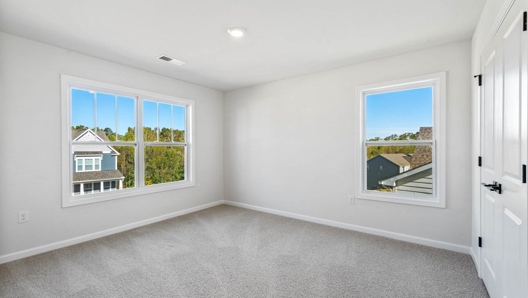 Spacious, unfurnished interior of a new home in Seven Oaks, Greenwood (Image 26).