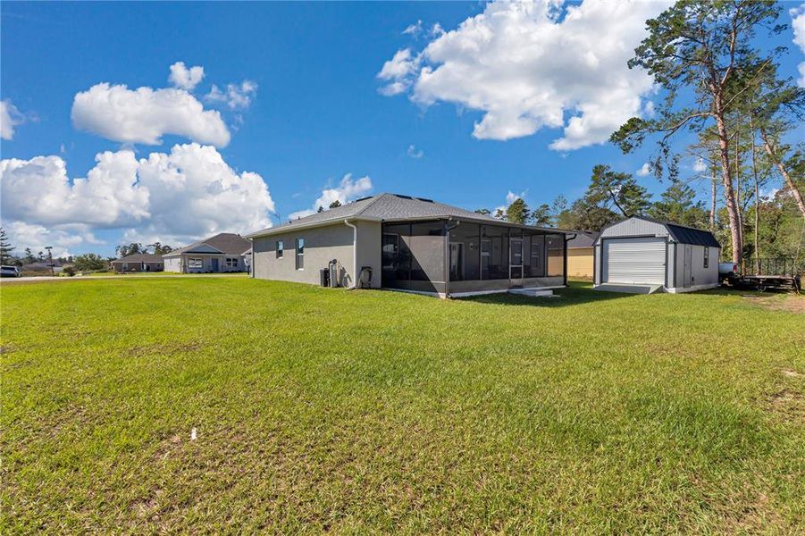 Exterior details and patio area of a home in , Ocala (Image 19).