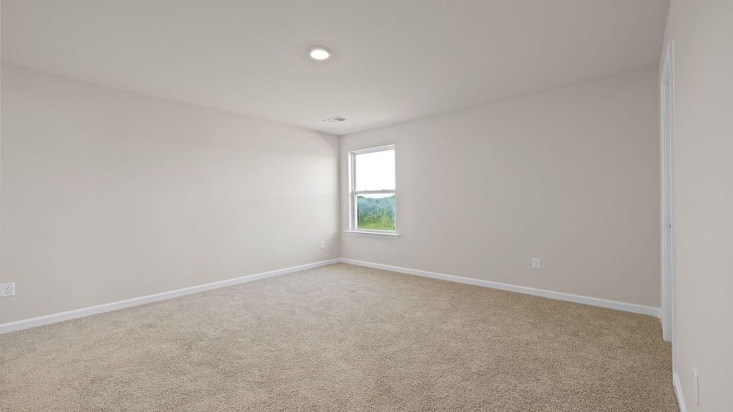 Spacious, unfurnished interior of a new home in Chestnut Ridge, Greenville (Image 22).