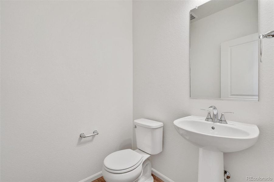 Furnished interior view inside a new home in Turnberry, Commerce City (Image 15).