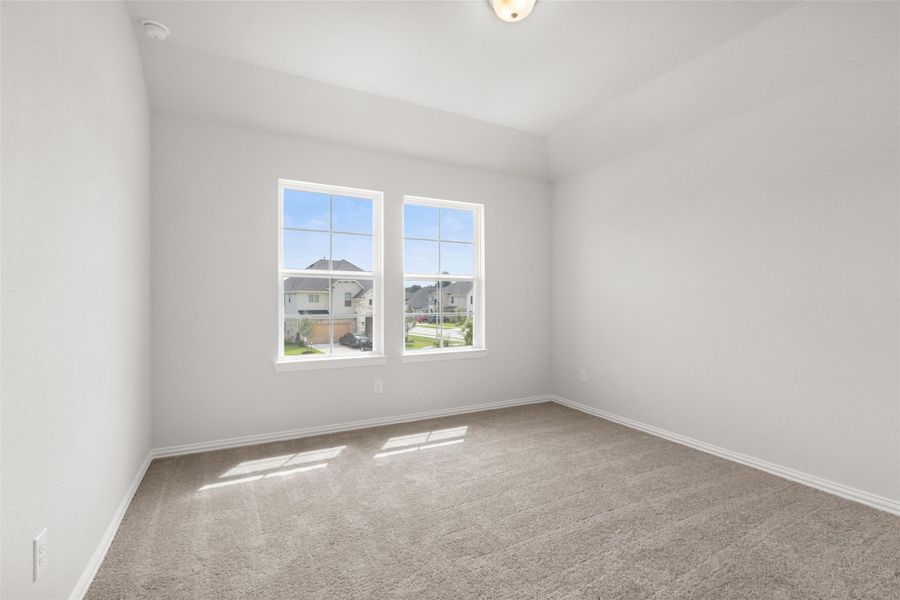 Spacious, unfurnished interior of a new home in Park at Eldridge, Sugar Land (Image 30). Spacious, unfurnished interior of a new home in Park at Eldridge, Sugar Land (Image 30).