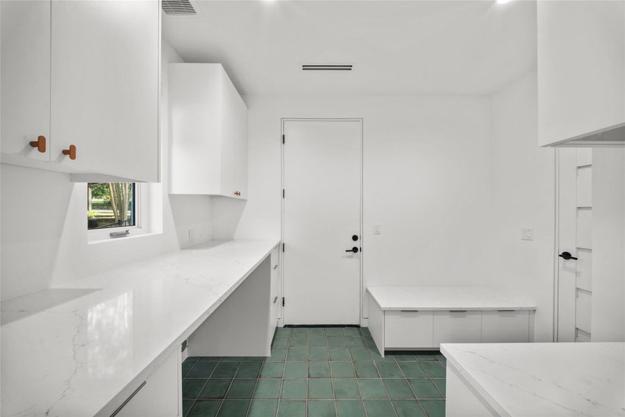 Mud room with laundry