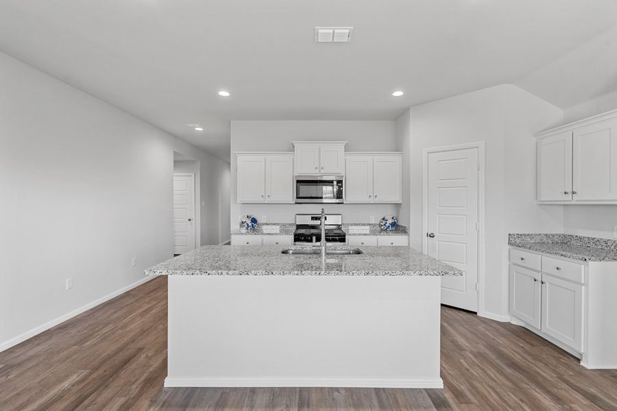 Representative furnished interior of a home built from the TEXAS CALI by D.R. Horton in Faculty Row, Abilene (Image 8).