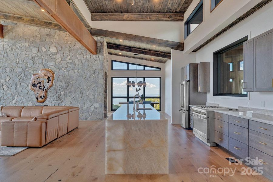 Community amenities in , Banner Elk (Image 30).