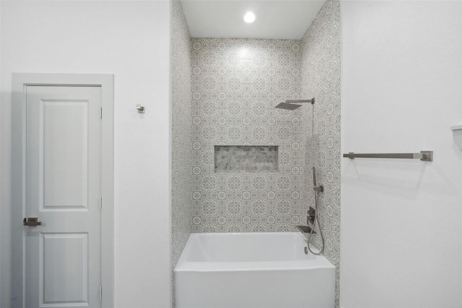 Image 14 of a home in . Image 14 of a home in .