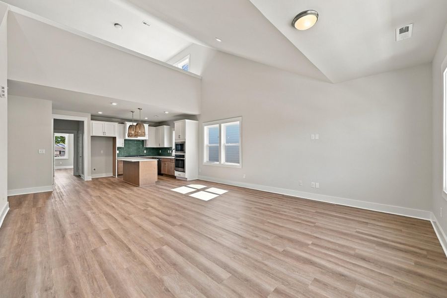 Spacious, unfurnished interior of a new home in Allen Park, Raleigh (Image 18).