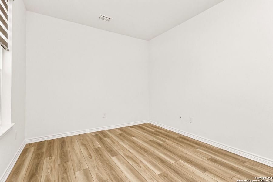 Spacious, unfurnished interior of a new home in Cove at Westover Hills, San Antonio (Image 30).